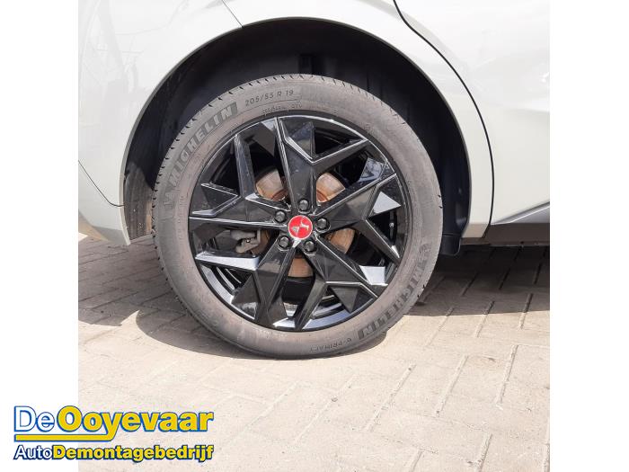 DS Automobiles DS 4 1.6 16V E-Tense 225 Sloopvoertuig (2022, Grijs)