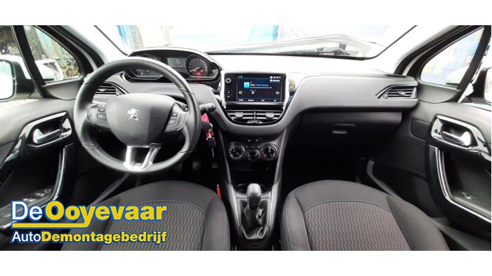 Peugeot 208 I 1.2 Vti 12V PureTech Sloopvoertuig (2018, Wit)