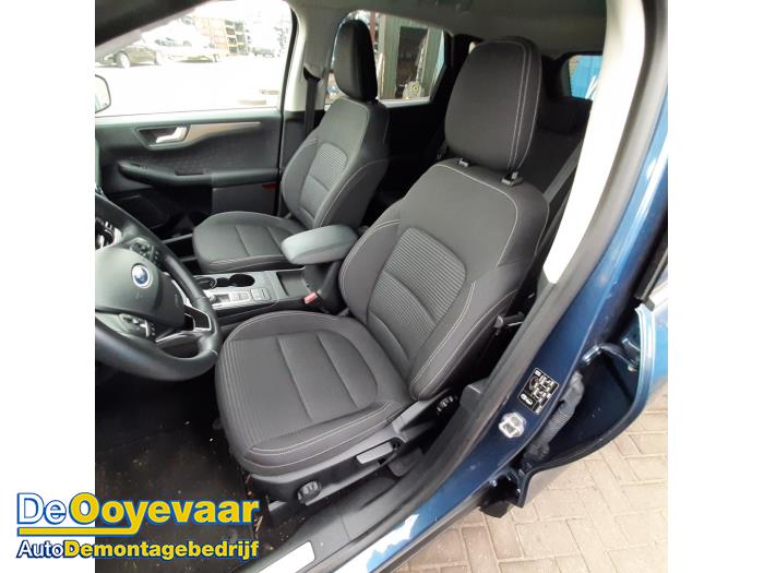 Ford Kuga III 2.5 PHEV 16V Sloopvoertuig (2021, Blauw)