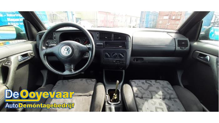 Volkswagen Golf III Cabrio Restyling 1.8 Sloopvoertuig (1999, Groen)
