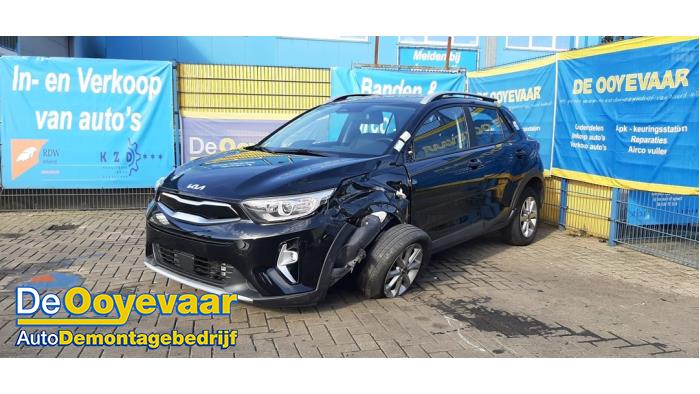Kia Stonic 1.0i T-GDi 12V Eco-Dynamics+ Sloopvoertuig (2022, Zwart)