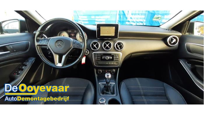 Mercedes A 1.5 A-180 CDI, A-180d 16V Sloopvoertuig (2014, Zwart)
