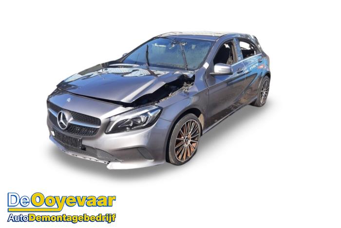 Mercedes A 2.2 A-200 CDI, A-200d 16V Sloopvoertuig (2016, Grijs)