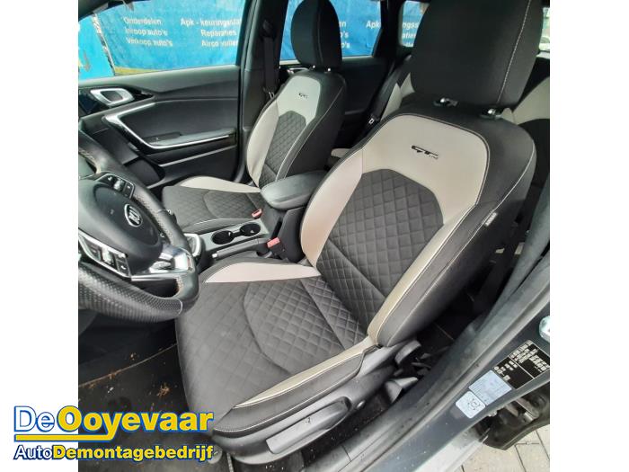 Kia Ceed Sportswagon 1.0i T-GDi 12V Sloopvoertuig (2021, Grijs)