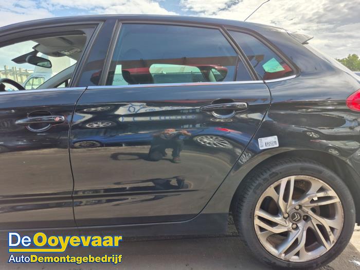 Citroen C4 Berline 1.6 16V VTi Sloopvoertuig (2011, Zwart)