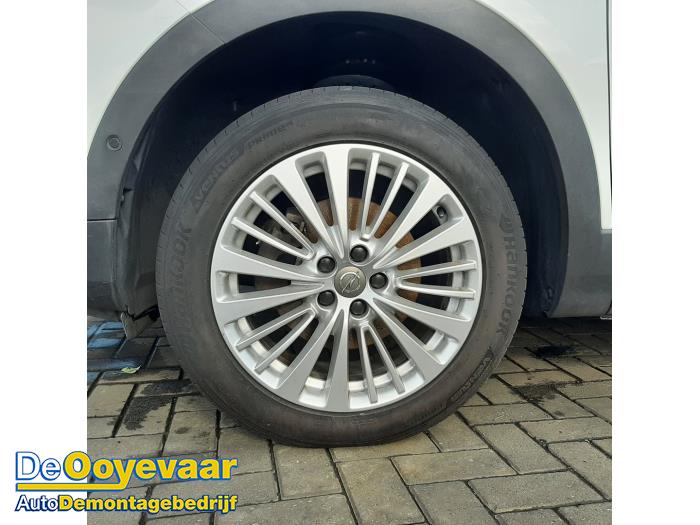 Opel Grandland 1.2 Turbo 12V Sloopvoertuig (2018, Wit, Zwart)