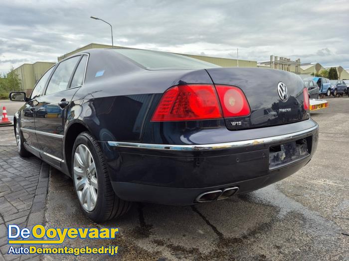 Volkswagen Phaeton 6.0 W12 48V 4Motion Lang Sloopvoertuig (2004, Blauw)