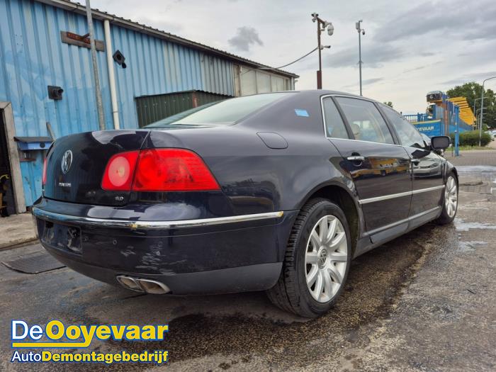 Volkswagen Phaeton 6.0 W12 48V 4Motion Lang Sloopvoertuig (2004, Blauw)