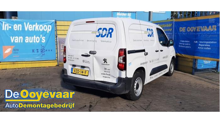 Peugeot Partner 1.5 BlueHDi 100 Schadevoertuig (2023, Wit)