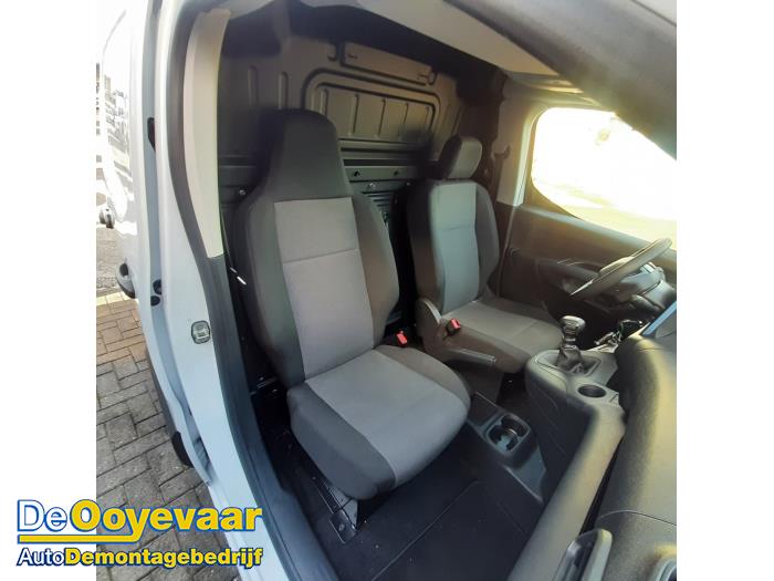 Peugeot Partner 1.5 BlueHDi 100 Schadevoertuig (2023, Wit)