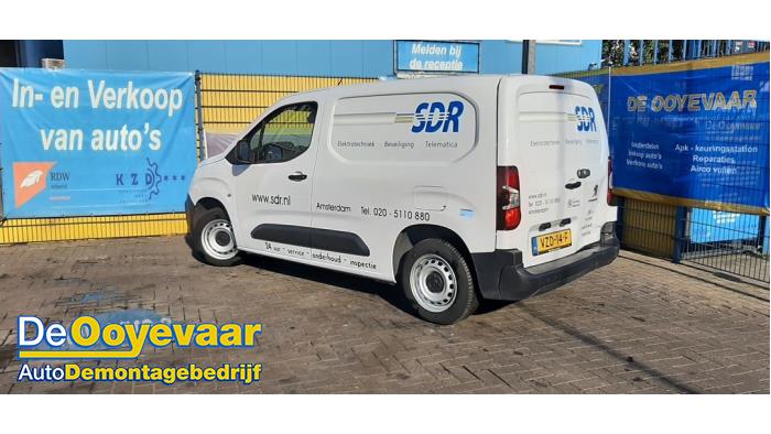 Peugeot Partner 1.5 BlueHDi 100 Schadevoertuig (2023, Wit)