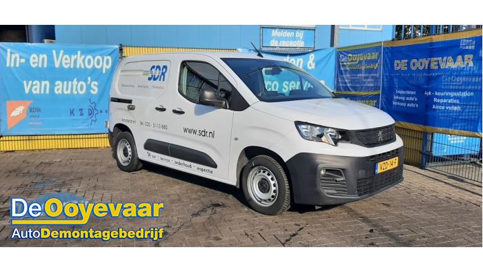 Peugeot Partner 1.5 BlueHDi 100 Schadevoertuig (2023, Wit)