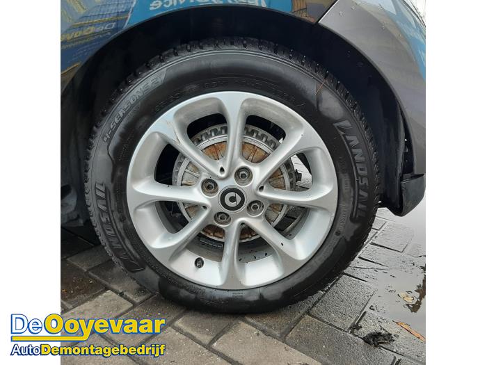 Smart Forfour 1.0 12V Sloopvoertuig (2017, Metallic, Zwart, Grafiet, Grijs)