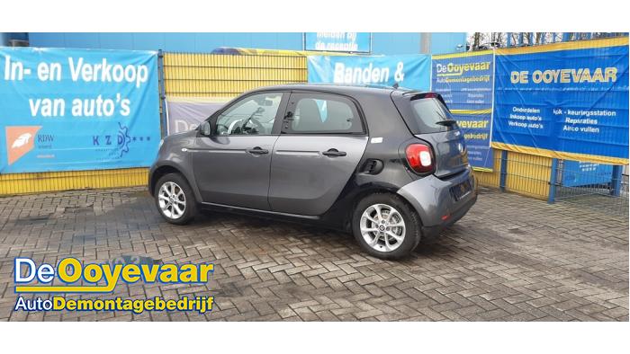 Smart Forfour 1.0 12V Sloopvoertuig (2017, Metallic, Zwart, Grafiet, Grijs)