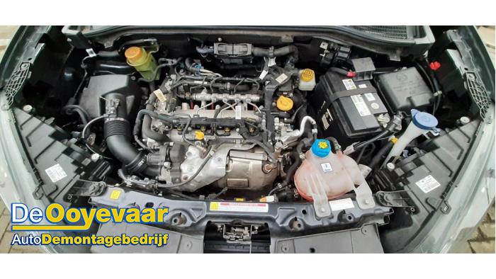 Fiat Doblo Cargo 1.6 D Multijet Sloopvoertuig (2021, Zwart)