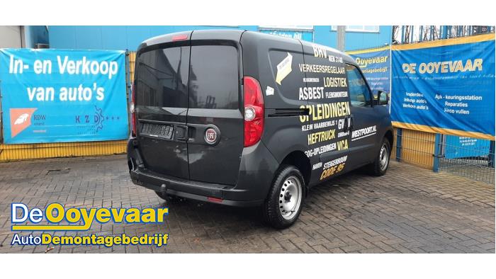 Fiat Doblo Cargo 1.6 D Multijet Sloopvoertuig (2021, Zwart)