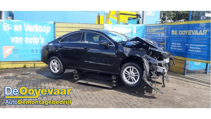 Mercedes CLA 1.3 CLA-180 Turbo 16V Sloopvoertuig (2020, Zwart)