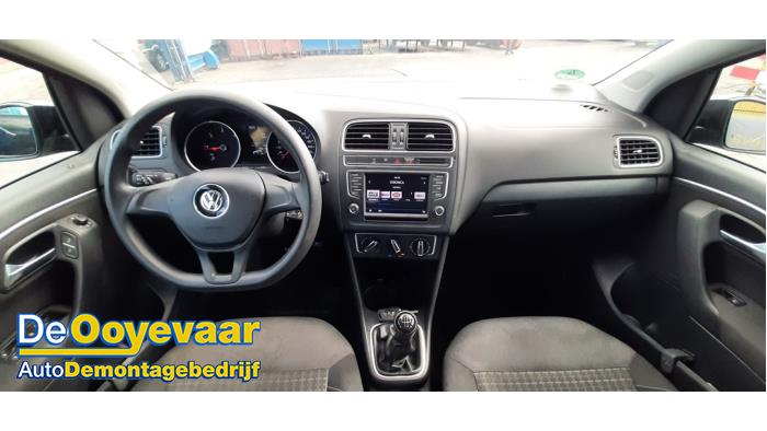 Volkswagen Polo 14- Sloopvoertuig (2017, Zwart)