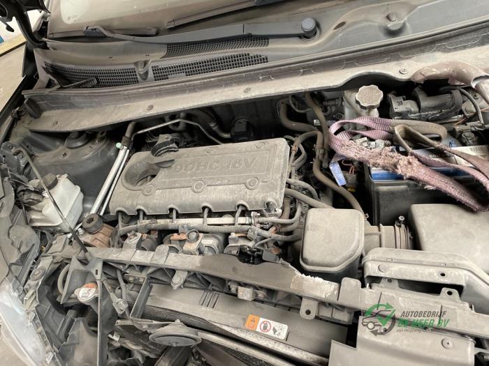 Kia Sportage 2.0 CVVT 16V 4x2 Sloopvoertuig (2011, Zwart)