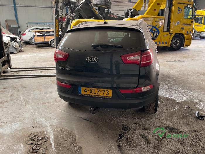 Kia Sportage 2.0 CVVT 16V 4x2 Sloopvoertuig (2011, Zwart)