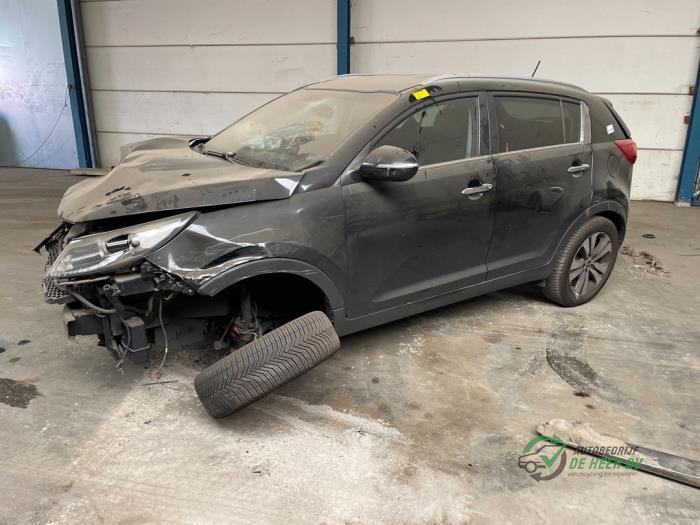 Kia Sportage 2.0 CVVT 16V 4x2 Sloopvoertuig (2011, Zwart)