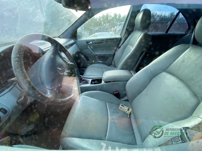 Mercedes C 2.0 C-180 16V Sloopvoertuig (2002, Blauw)