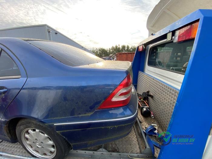 Mercedes C 2.0 C-180 16V Sloopvoertuig (2002, Blauw)