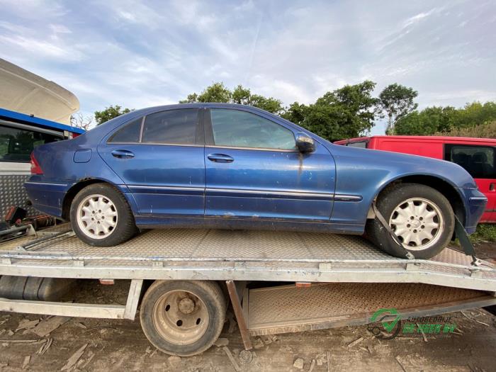 Mercedes C 2.0 C-180 16V Sloopvoertuig (2002, Blauw)