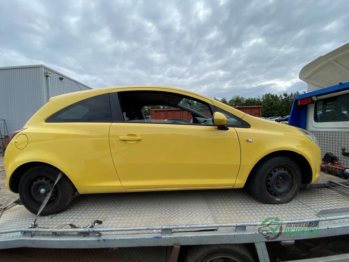 Opel Corsa D 1.2 16V Sloopvoertuig (2011, Geel)