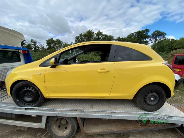 Opel Corsa D 1.2 16V Sloopvoertuig (2011, Geel)