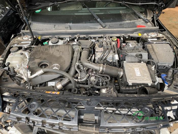 Mercedes A Limousine 1.3 A-250 e Turbo 16V Sloopvoertuig (2020, Zwart)