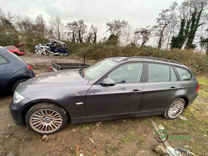 BMW 3 serie Touring 318i 16V Sloopvoertuig (2007, Grijs)