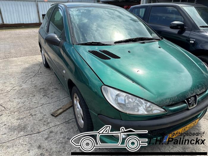 Peugeot 206 1.4 XR,XS,XT,Gentry Sloopvoertuig (2002, Groen)