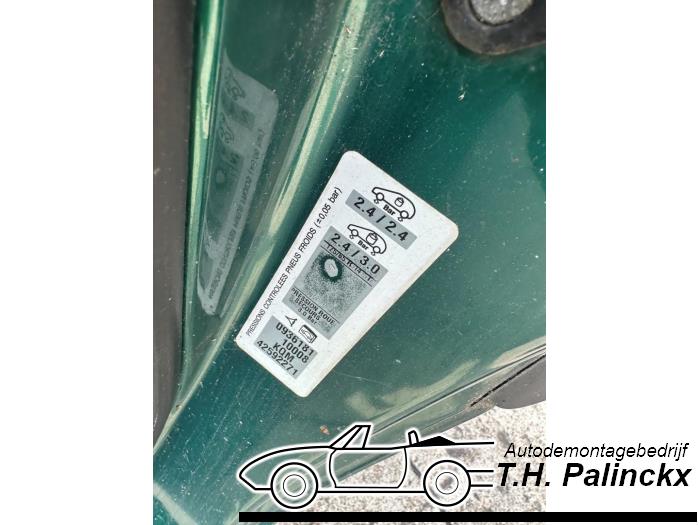 Peugeot 206 1.4 XR,XS,XT,Gentry Sloopvoertuig (2002, Groen)