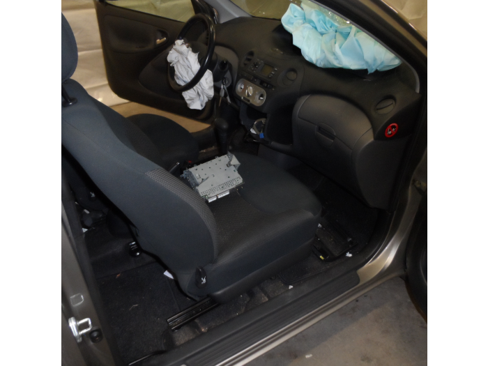 Toyota yaris outlet 2004 isofix