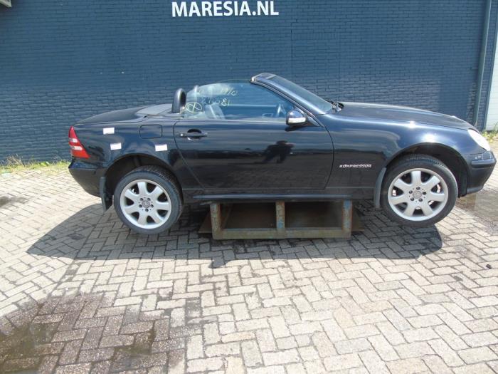 Mercedes SLK 2.3 230 K 16V Sloopvoertuig (2001, Zwart)
