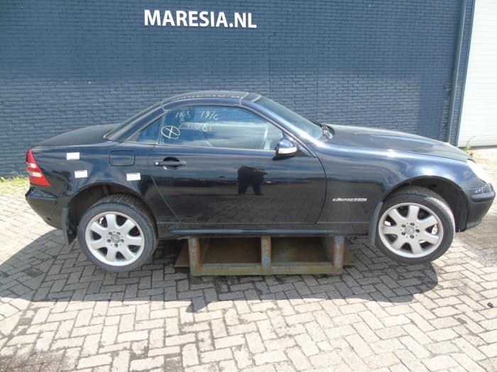 Mercedes SLK 2.3 230 K 16V Sloopvoertuig (2001, Zwart)