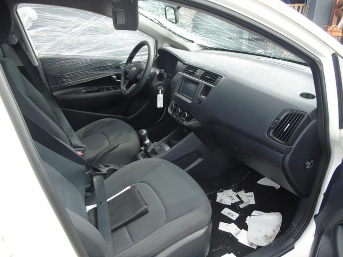 Kia Rio III 1.2 CVVT 16V Sloopvoertuig (2013, Wit)