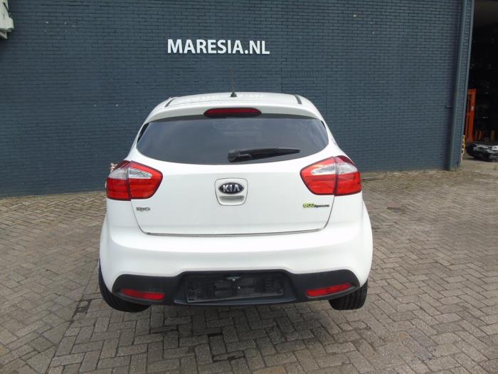 Kia Rio III 1.2 CVVT 16V Sloopvoertuig (2013, Wit)