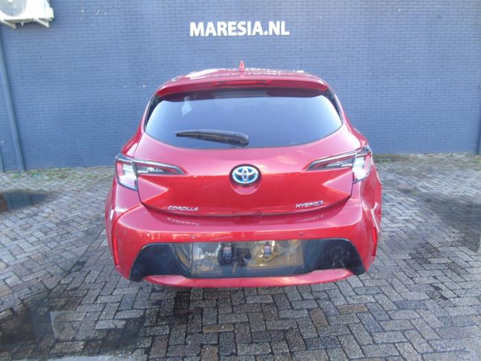 Toyota Corolla 1.8 16V Hybrid Sloopvoertuig (2022, Rood)