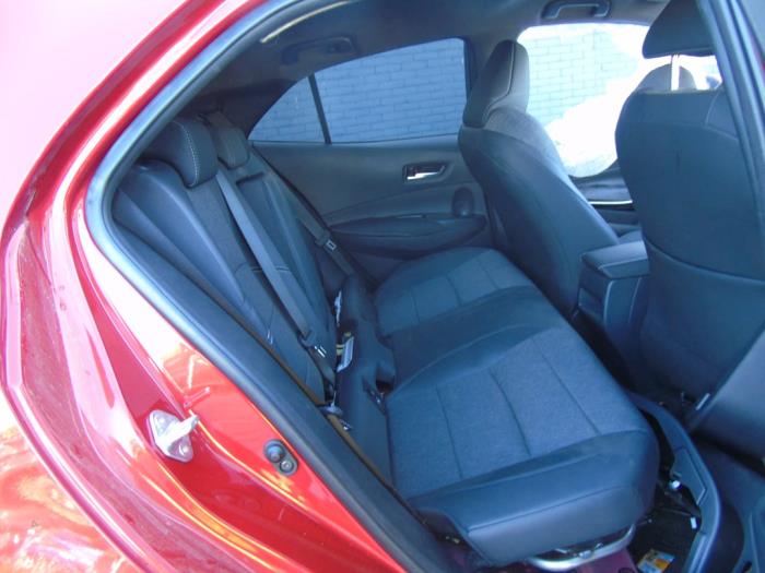 Toyota Corolla 1.8 16V Hybrid Sloopvoertuig (2022, Rood)