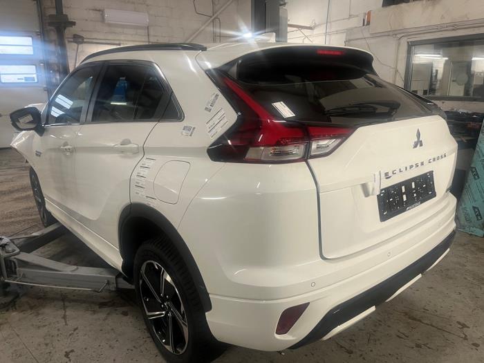 Mitsubishi Eclipse Cross 2.4 16V PHEV 4x4 Sloopvoertuig (2022, Wit)