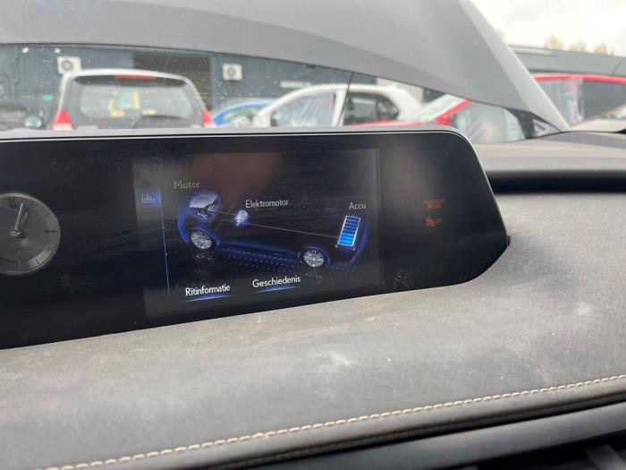 Lexus UX 250h 2.0 16V Sloopvoertuig (2020, Metallic, Zwart)