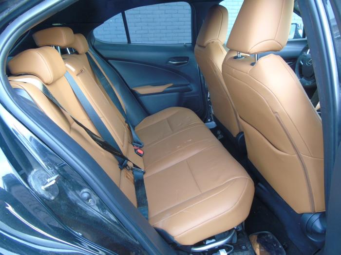 Lexus UX 250h 2.0 16V Sloopvoertuig (2020, Metallic, Zwart)