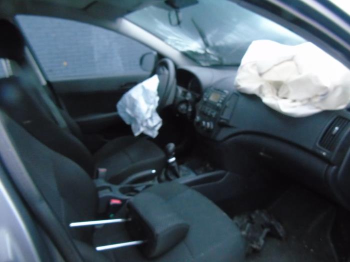 Hyundai i30 Crosswagon 1.4 CVVT 16V Sloopvoertuig (2012, Grijs)