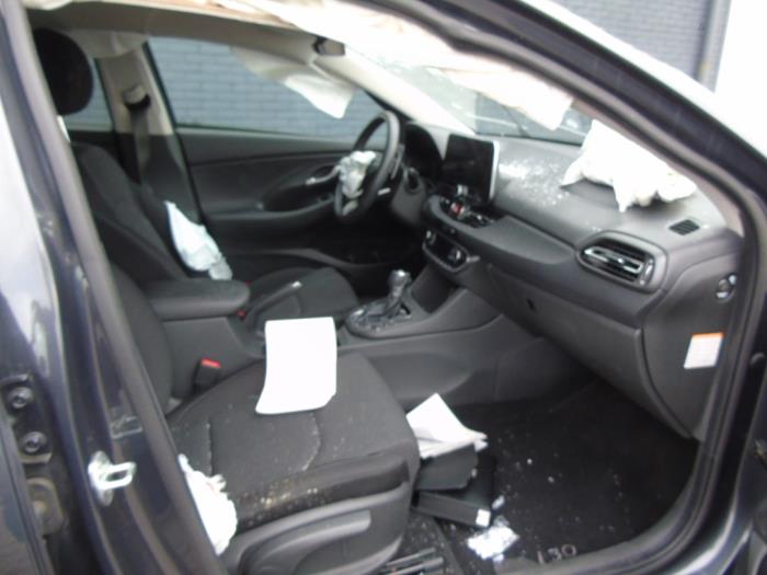 Hyundai i30 Wagon 1.5 T-GDI 16V Hybrid 48V Sloopvoertuig (2022)