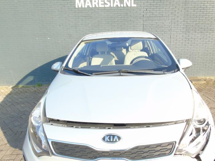 Kia Rio III 1.2 CVVT 16V Sloopvoertuig (2012, Beige)
