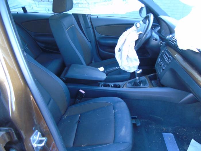 BMW 1 serie 116i 2.0 16V Sloopvoertuig (2010, Bruin)