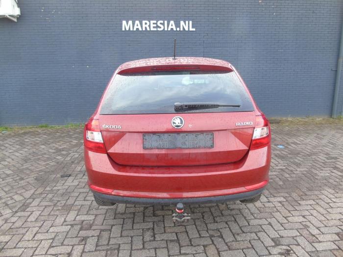 Skoda Rapid 1.2 TSI 16V Sloopvoertuig (2016, Rood)