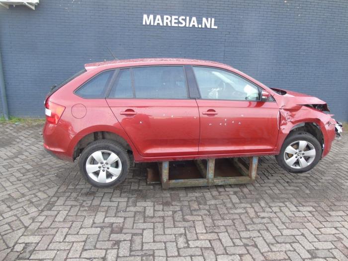 Skoda Rapid 1.2 TSI 16V Sloopvoertuig (2016, Rood)